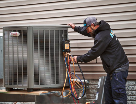 Professional AC system repair and refrigerant recharge in Houston TX